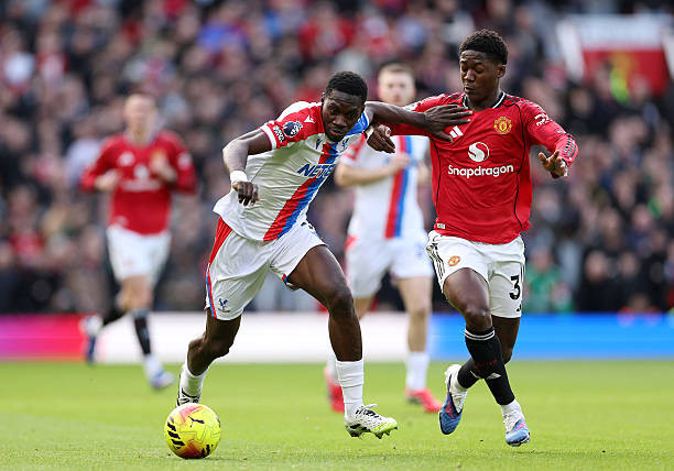 Kobbie Mainoo - 6.9: Một ngày thi đấu vất vả của sao trẻ đang nỗ lực hết mình để giành suất dự World Cup. Giống như các đồng đội, Mainoo hưởng lợi lớn từ việc có thêm không gian cầm bóng khi đối phương chỉ còn 10 người.