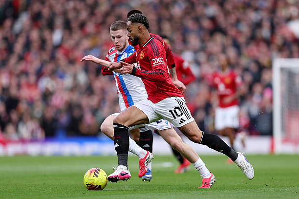 Matheus Cunha - 6.9: Việc xếp anh đá dạt cánh trái đang dần bộc lộ sự kém hiệu quả. Bất chấp việc tạo ra những khoảnh khắc mang tính bước ngoặt, điển hình là pha mang về quả phạt đền, Cunha vẫn chưa thể mang đến một màn trình diễn thực sự trọn vẹn.