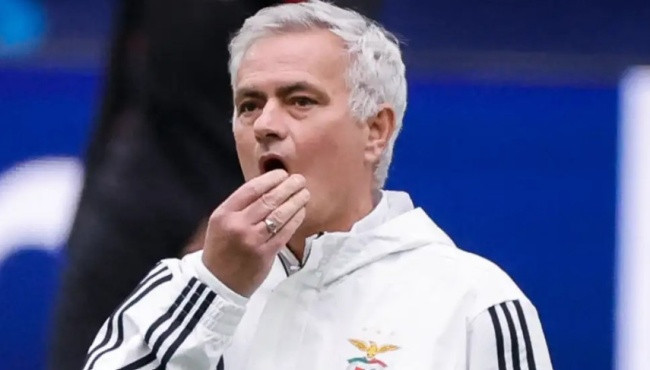 Ảnh bài viết Mourinho dọa rời Benfica vì bất mãn với công tác trọng tài