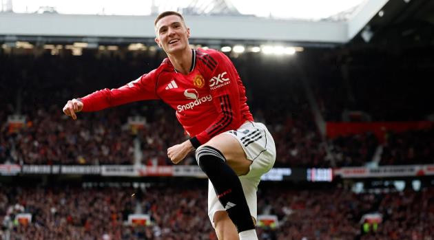 Ảnh bài viết Carrick khẳng định Sesko là mối đe dọa với mọi hàng thủ