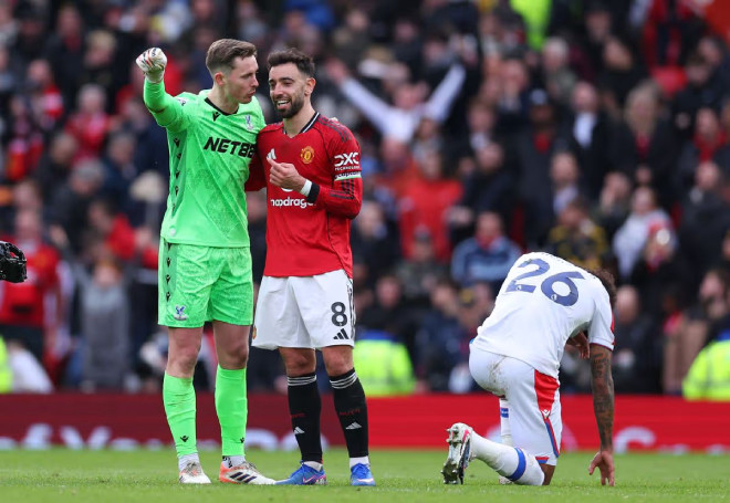 Bruno tiết lộ ý định bắt bài bất thành của Dean Henderson.