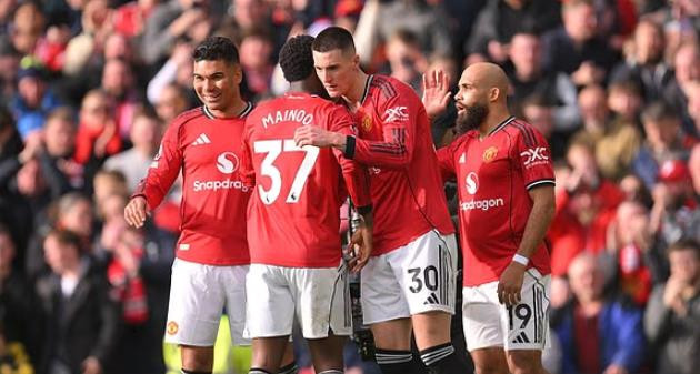 MU thăng hoa từ khi Carrick cầm quân.