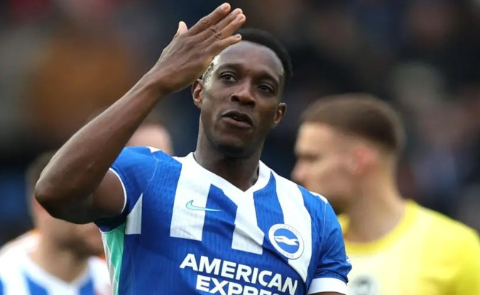 Welbeck gia hạn hợp đồng với Brighton.