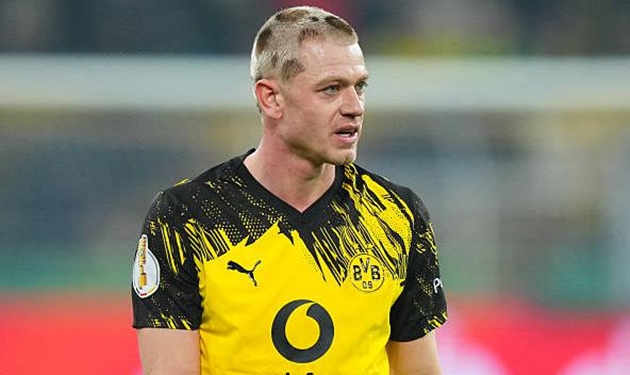 Dortmund có thể bán Ryerson vì khó khăn tài chính.