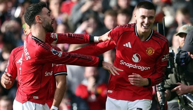 Ảnh bài viết Bruno Fernandes là bệ phóng cho dàn tân binh Man Utd