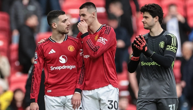 Ảnh bài viết Sesko ngỡ ngàng trước tình bạn giữa Diogo Dalot và Fred