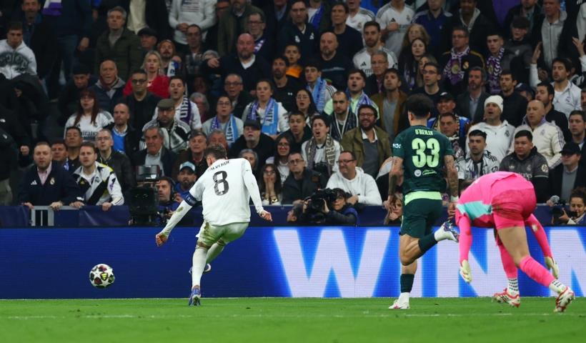 Valverde tỏa sáng rực rỡ.