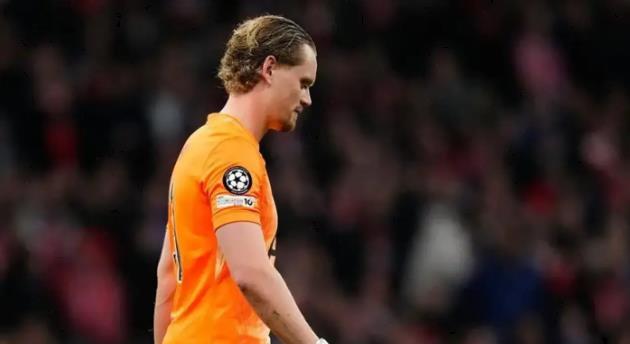 Ảnh bài viết Bị rút ra sau 17 phút, Kinsky gọi đêm Cúp C1 là ác mộng