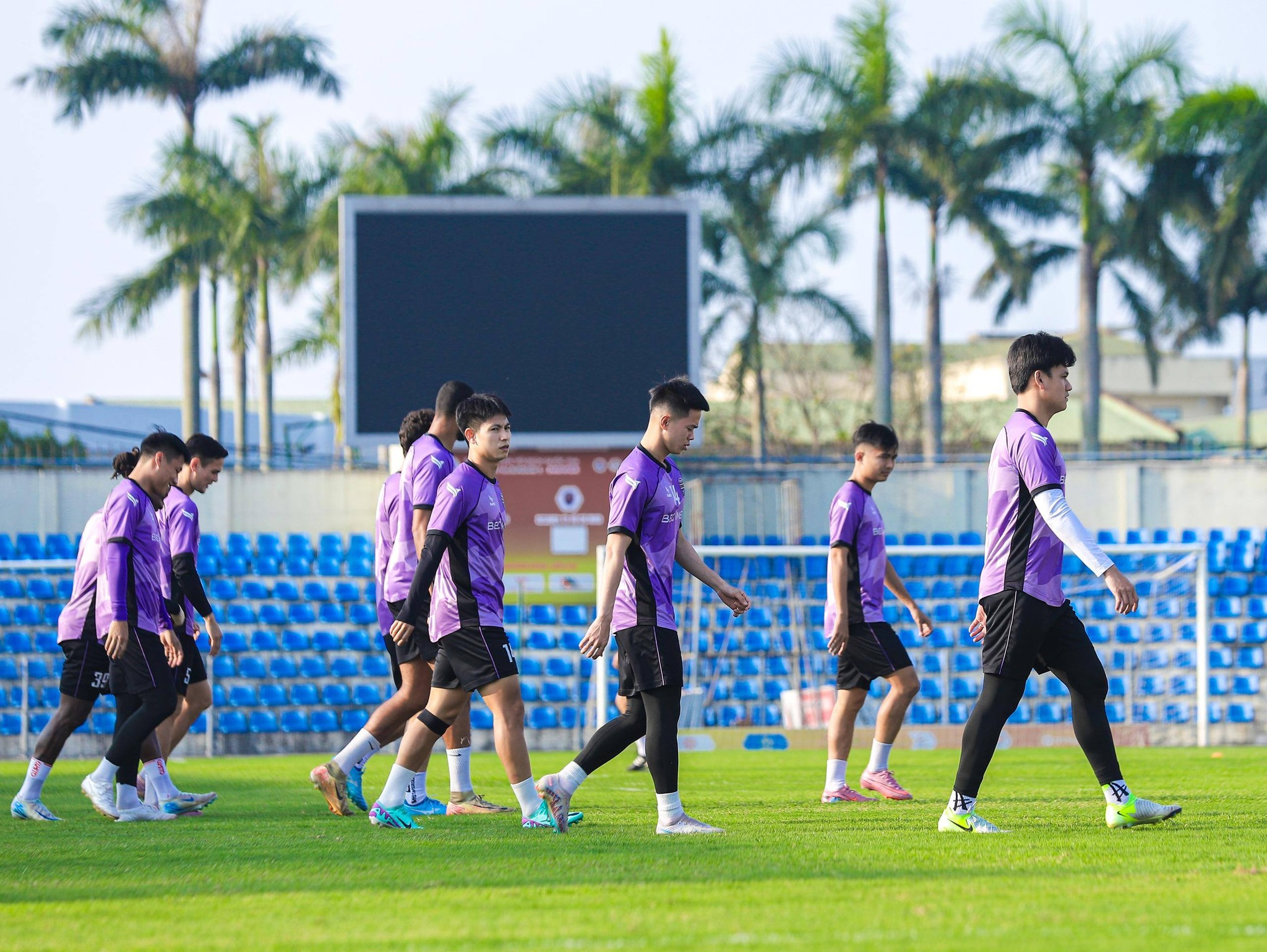 Ảnh bài viết Soi trận Becamex TPHCM vs Hà Tĩnh: Chủ nhà sa lầy; Khách rình rập