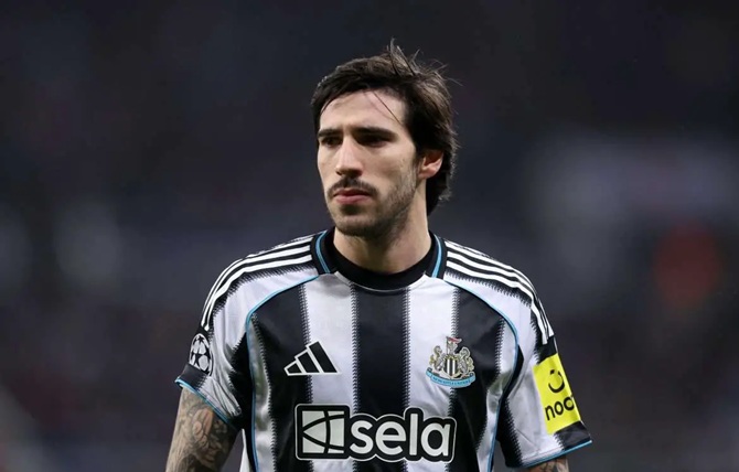 Tonali đang là ngôi sao được săn đón.