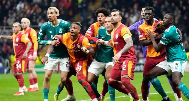 Ảnh bài viết CĐV Galatasaray tạo "biển lửa" chào đón đội nhà tại Liverpool