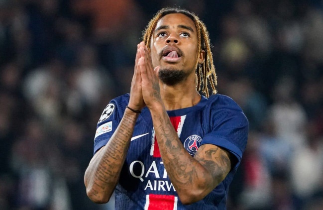 Barcola đã dính chấn thương.