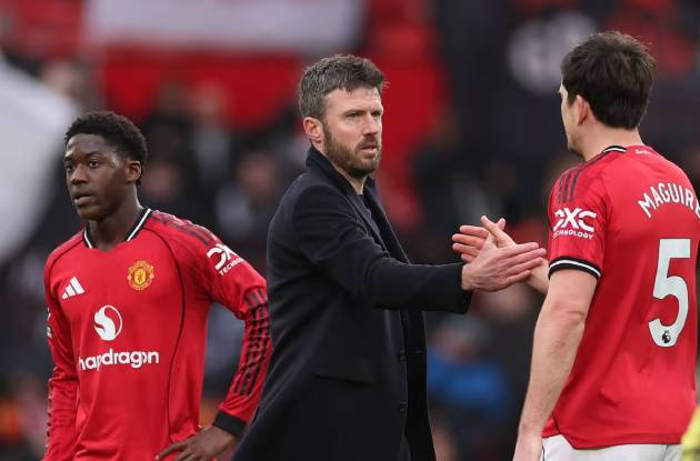 Tương lai của Carrick ở Old Trafford còn bỏ ngỏ.