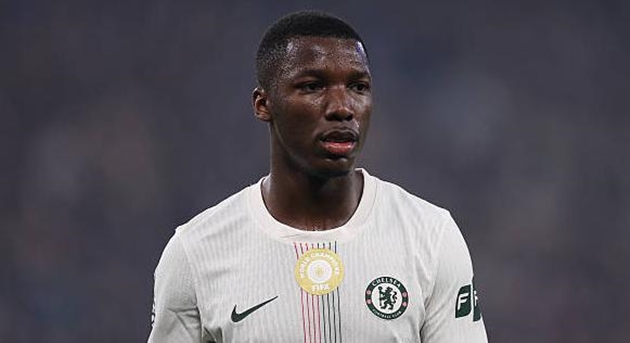 Moises Caicedo muốn tiếp tục ở lại Chelsea.