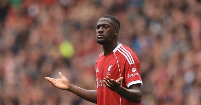 Liverpool có thể mất trắng Konate.
