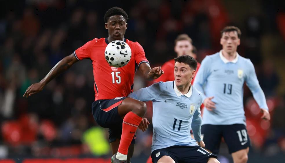 Sau Garner, MU cũng suýt để Mainoo rời Old Trafford.