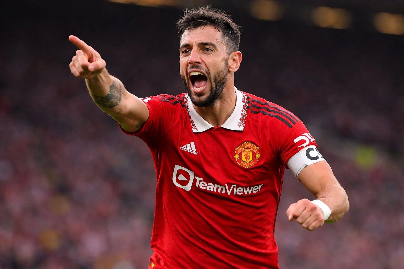 Ảnh bài viết Saha mượn Gerrard để tôn vinh đẳng cấp của Bruno Fernandes