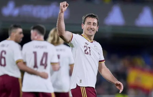 Ảnh bài viết Tại sao Barcelona nên chiêu mộ "hung thần" của các trận chung kết?