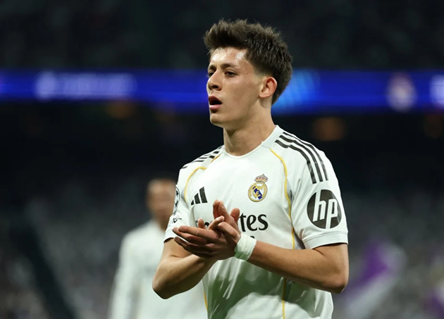 Ảnh bài viết 3 đại gia Ngoại hạng Anh vây hãm báu vật của Real Madrid