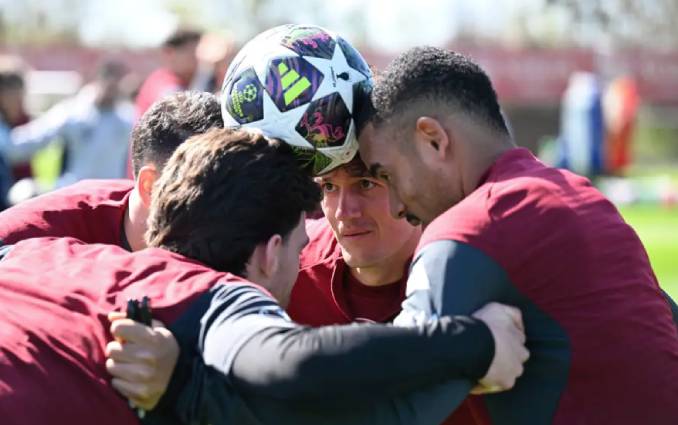 Ảnh bài viết Arsenal bị fan mỉa mai vì bài tập kẹp bút kỳ lạ