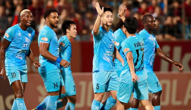 Ảnh bài viết HLV Vũ Hồng Việt chỉ trích hàng công Nam Định ở trận đấu Đà Nẵng