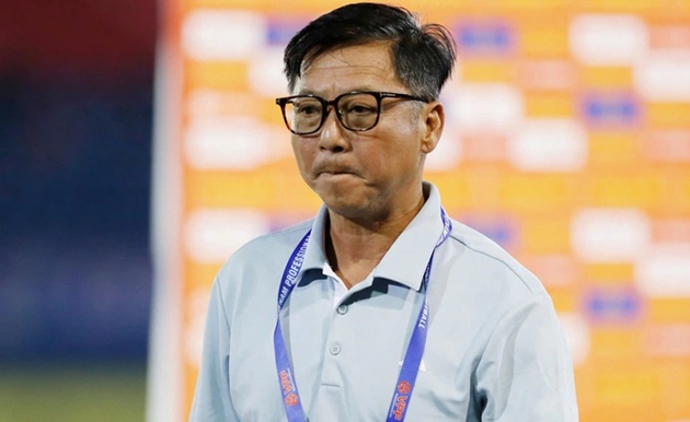 Ảnh bài viết HLV Lê Huỳnh Đức bất lực vì hàng công CA TP.HCM