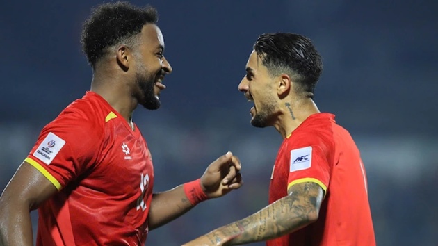 Xuân Son và Hoàng Hên đang bay cao tại V-League