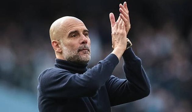Pep Guardiola thận trọng dù Manchester City nắm lợi thế.