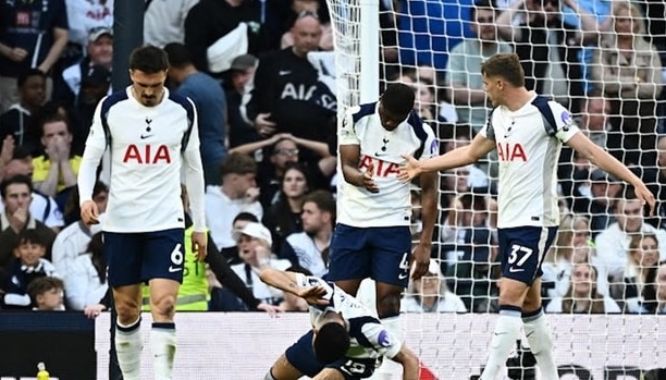 Ảnh bài viết Khi 39 điểm là chân trời của Forest, vực thẳm của Tottenham