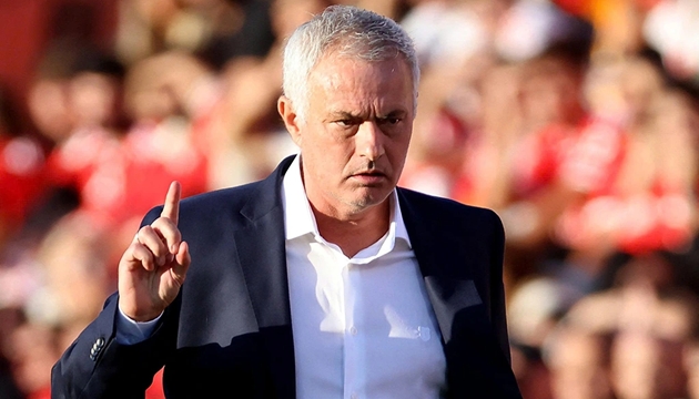 Ảnh bài viết Mourinho đáp trả đanh thép sau khi bị học trò Lukebakio bật lại