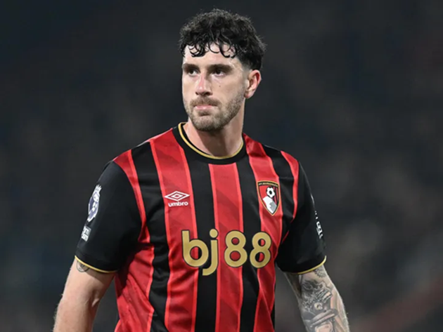 Ảnh bài viết Vượt Tottenham, MU rộng cửa đón Senesi miễn phí