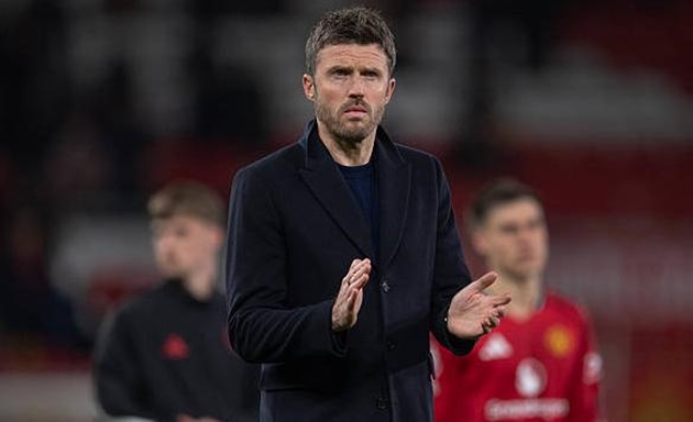 Michael Carrick đang giúp Manchester United chơi tốt.