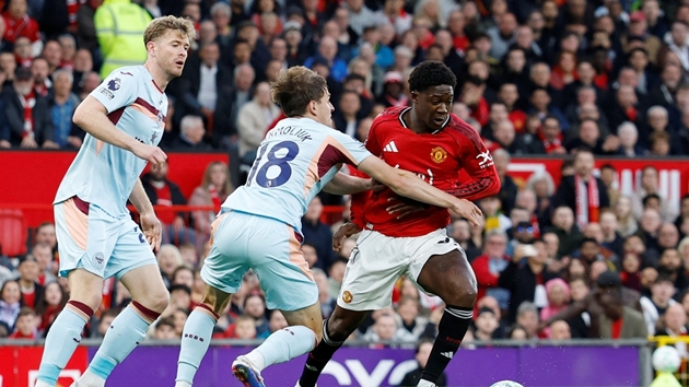 Ảnh bài viết Man Utd tiến sát Champions League nhờ điểm tựa Kobbie Mainoo