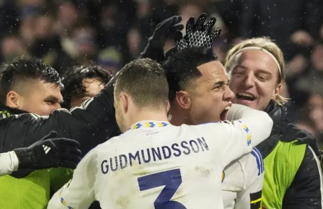 Ảnh bài viết Soi trận Leeds vs Burnley: The Whites quyết giành vé trụ hạng
