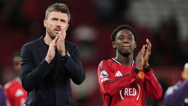 Carrick đang được lòng các CĐV, cầu thủ và BHL Man United nhưng câu chuyện trách nhiệm chính thức lại rất khó khăn.