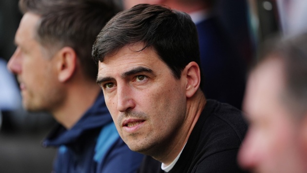 Iraola đang nằm trong tầm ngắm của Manchester United