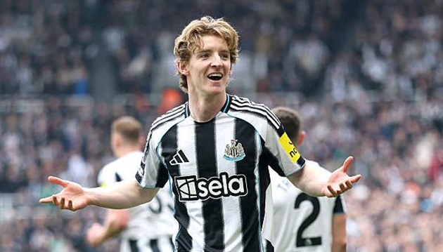 Ảnh bài viết Romano xác nhận Anthony Gordon có thể rời Newcastle
