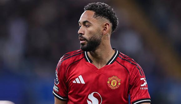 Matheus Cunha trở lại tập luyện trước trận gặp Liverpool.