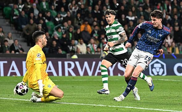 Havertz ghi bàn vào lưới Sporting.