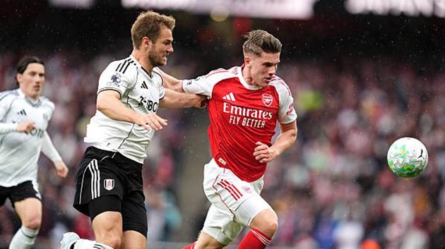 Arsenal hoàn toàn áp đảo Fulham tại Emirates.