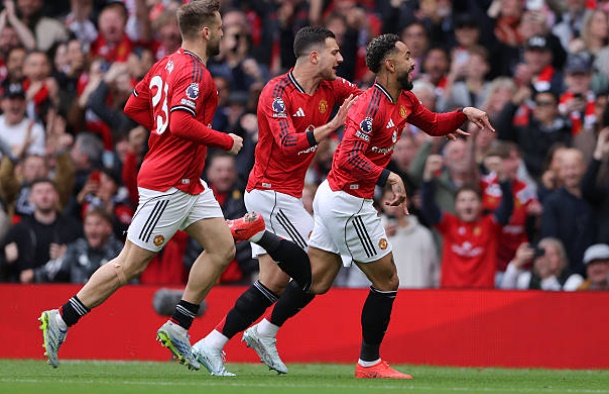 Ảnh bài viết 5 điểm nhấn MU 3-2 Liverpool: Mainoo đẳng cấp, vé C1 cho MU