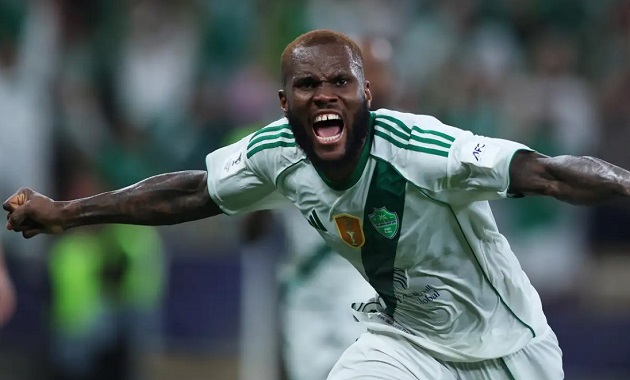 Kessie tỏa sáng với một cú đúp.