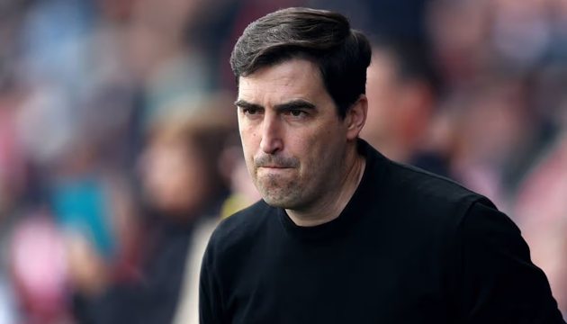 Ảnh bài viết Roy Keane giội gáo nước lạnh vào khả năng Iraola tới Man Utd