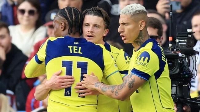 Ảnh bài viết 5 điểm nhấn Aston Villa 1-2 Tottenham: Bước ngoặt trụ hạng; Dấu ấn De Zerbi