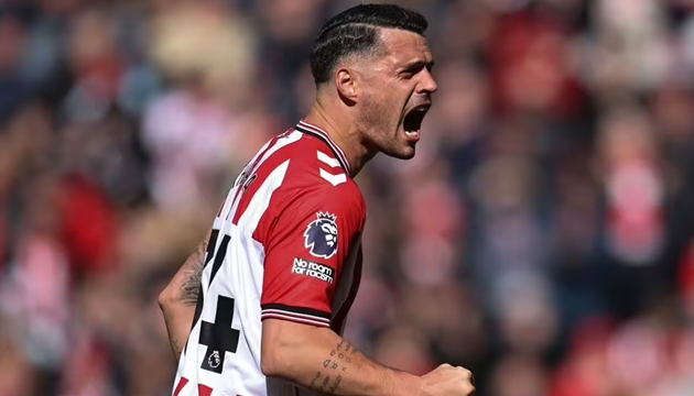 Paul Scholes không ủng hộ MU chiêu mộ Granit Xhaka.