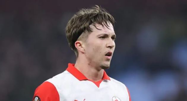 Ảnh bài viết Brentford chi 20 triệu euro mua trung vệ Jannik Schuster