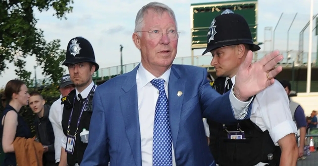 Ảnh bài viết MU thắng Liverpool nhưng nỗi lo về Sir Alex vẫn bao trùm Old Trafford