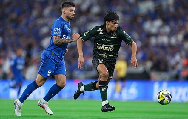 Al Hilal đánh bại đối thủ nhờ dàn sao đắt giá.