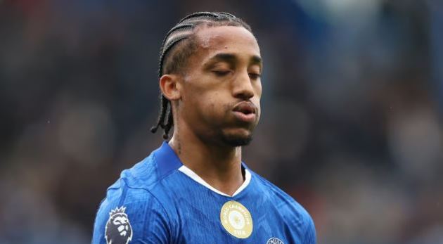 Ảnh bài viết Wright-Phillips thúc giục Joao Pedro rời Chelsea để tới Barca