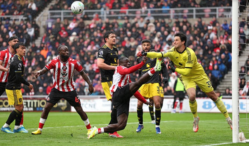 Ảnh bài viết Chấm điểm Man United: Lammens cứu rỗi; Nỗi thất vọng Zirkzee